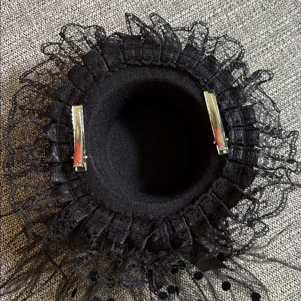Leopard pattern and black lace/feathers fashionator hats
